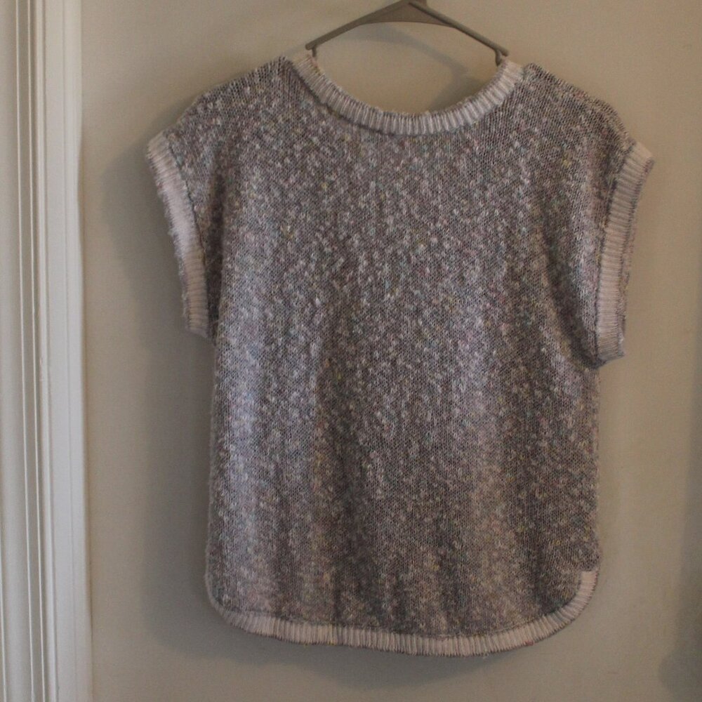 Vintage sleeveless textured sweater  Size Medium